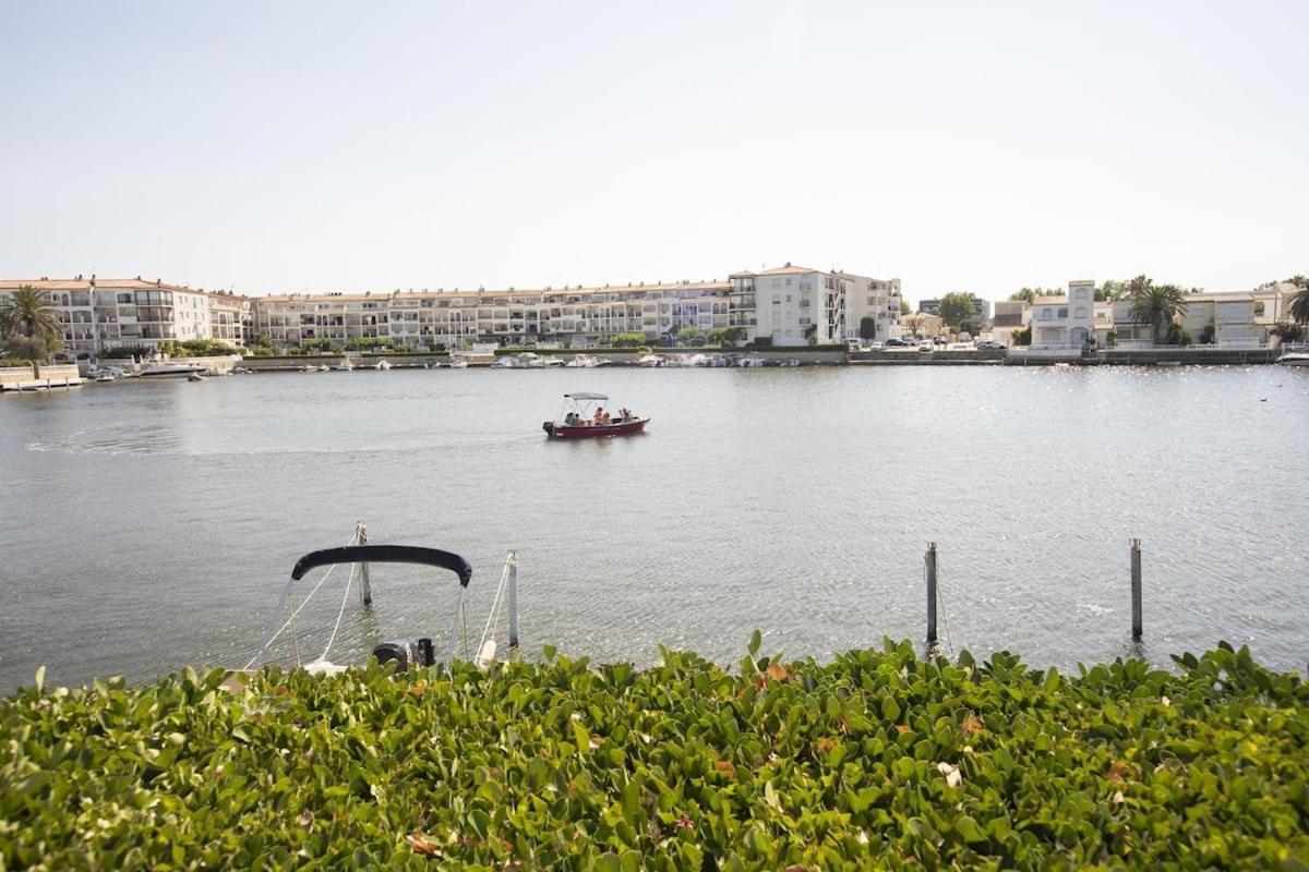 1005 Apartamento Con Vistas Al Lago San Maurici By Homeselectspain Empuriabrava Kültér fotó